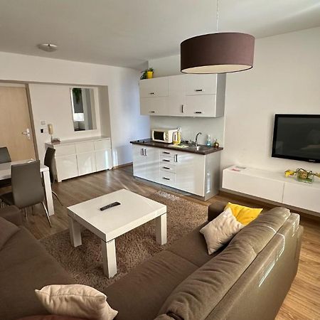 2 Room Apartment With Balcony 255, Apartmany Liptov Liptovský Mikuláš エクステリア 写真