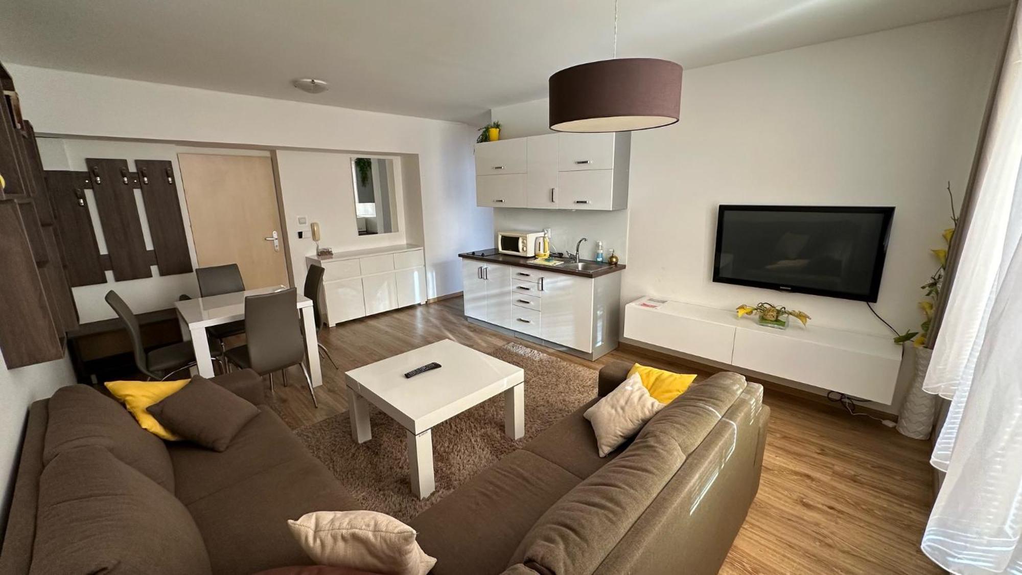 2 Room Apartment With Balcony 255, Apartmany Liptov Liptovský Mikuláš エクステリア 写真